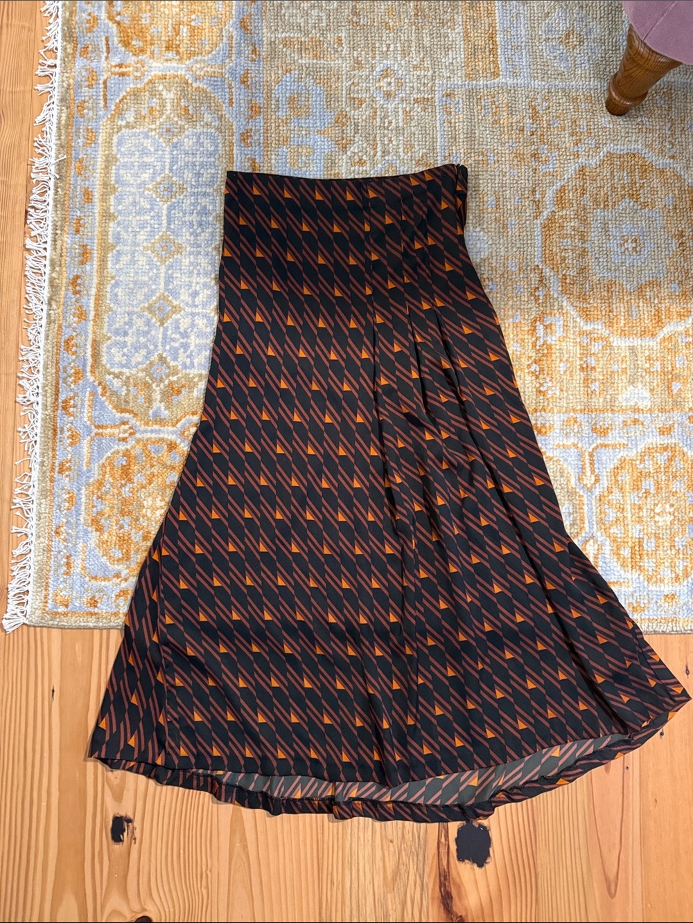 Zara Black Maxi Skirt with Rust Geometric Print